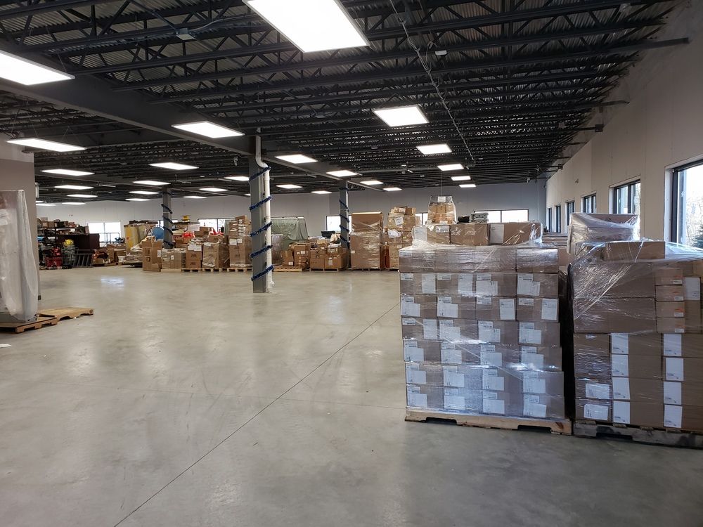 Industrial For Lease: 65 Dartmouth Dr, Auburn, NH 03032
